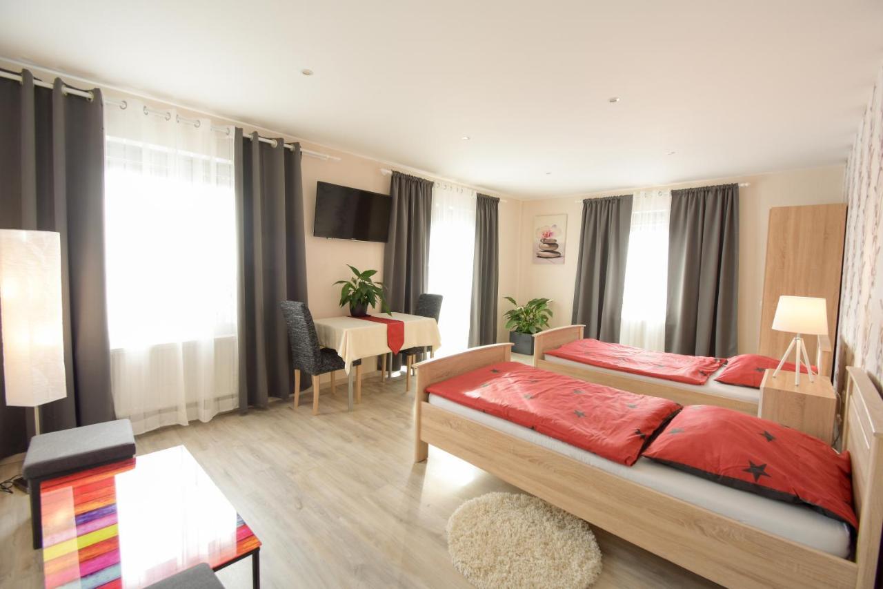 Mainzimmer - Business Apartments Hasloch  Экстерьер фото