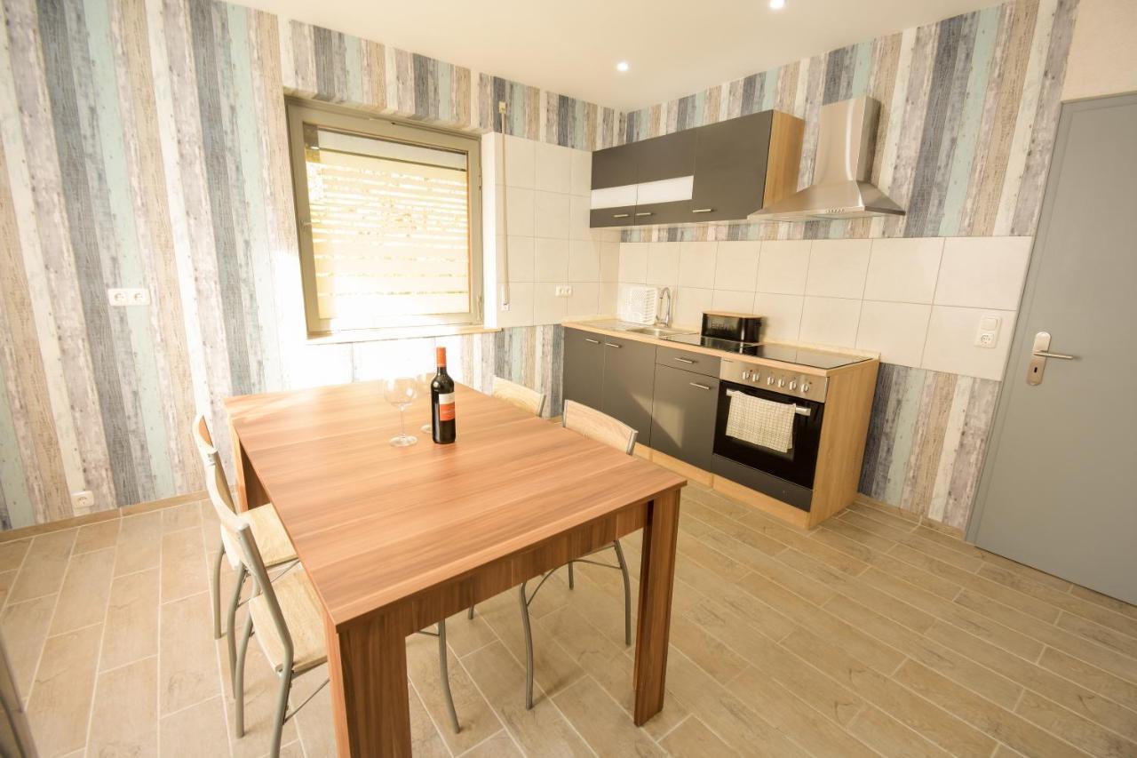 Mainzimmer - Business Apartments Hasloch  Экстерьер фото